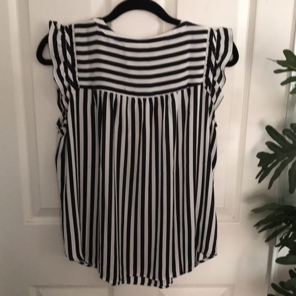 😃LOFT top - Picture 3 of 3